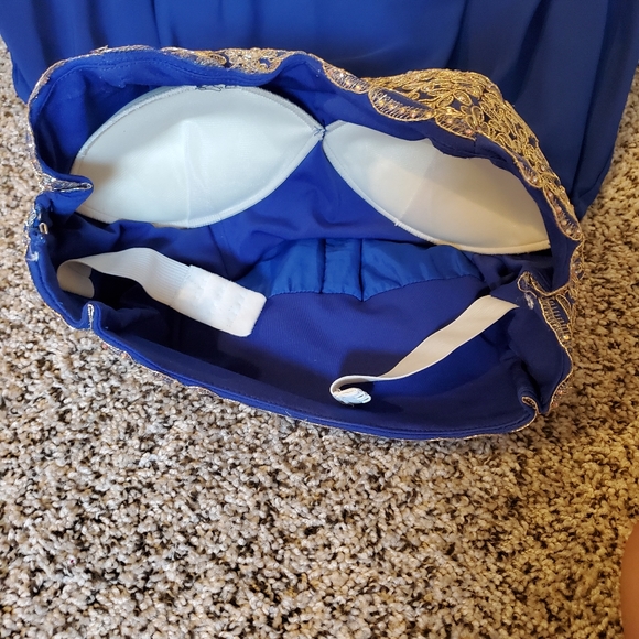 Beautiful ball gown/dress - Picture 4 of 5